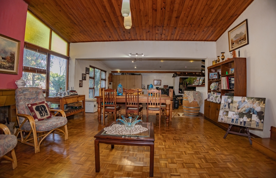 4 Bedroom Property for Sale in Oostersee Western Cape